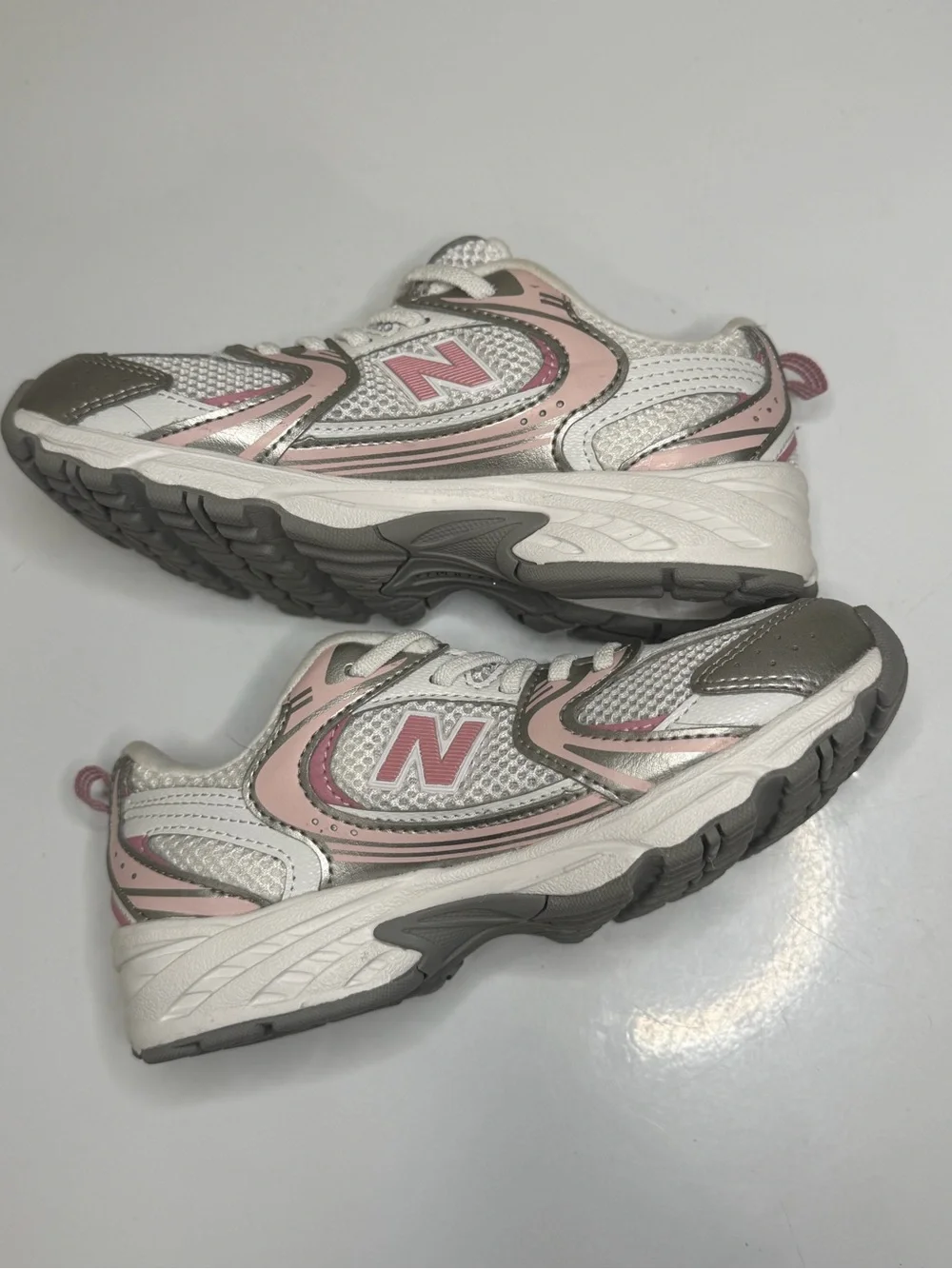 ❌❌❌New Balance Kids Silver and Pink Mesh Sneakers